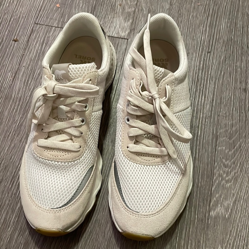 Sorel Womens Kinetic Lite Lace White Sneakers Shoes Size 9 Lace Up